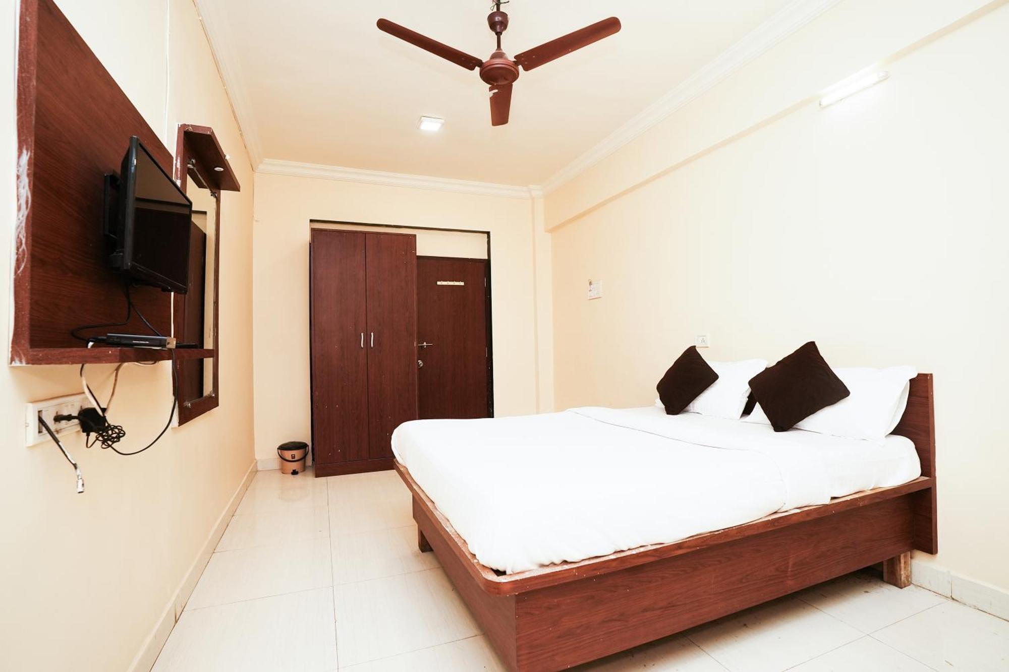 Hotel Della Comfort Near Ambreshwar Shiv Mandir, Ambernath Amarnath Экстерьер фото