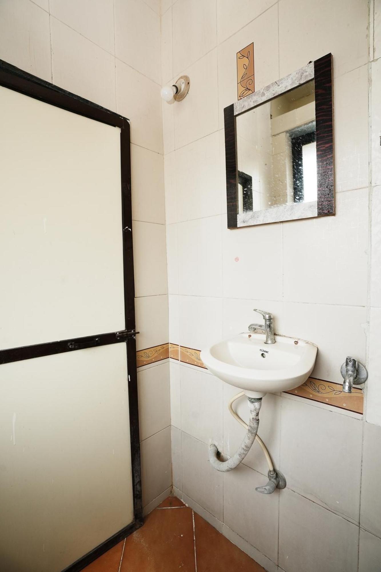 Hotel Della Comfort Near Ambreshwar Shiv Mandir, Ambernath Amarnath Экстерьер фото